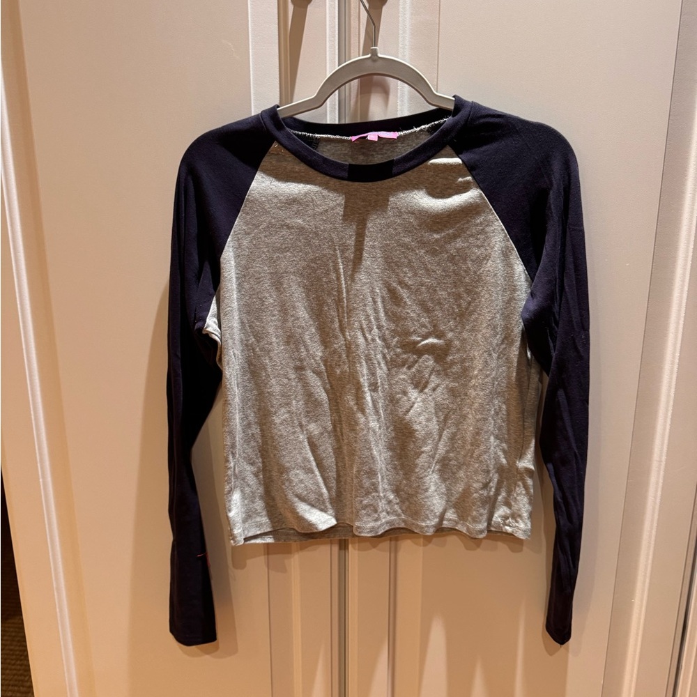 Edikted Gray and Black Raglan Top